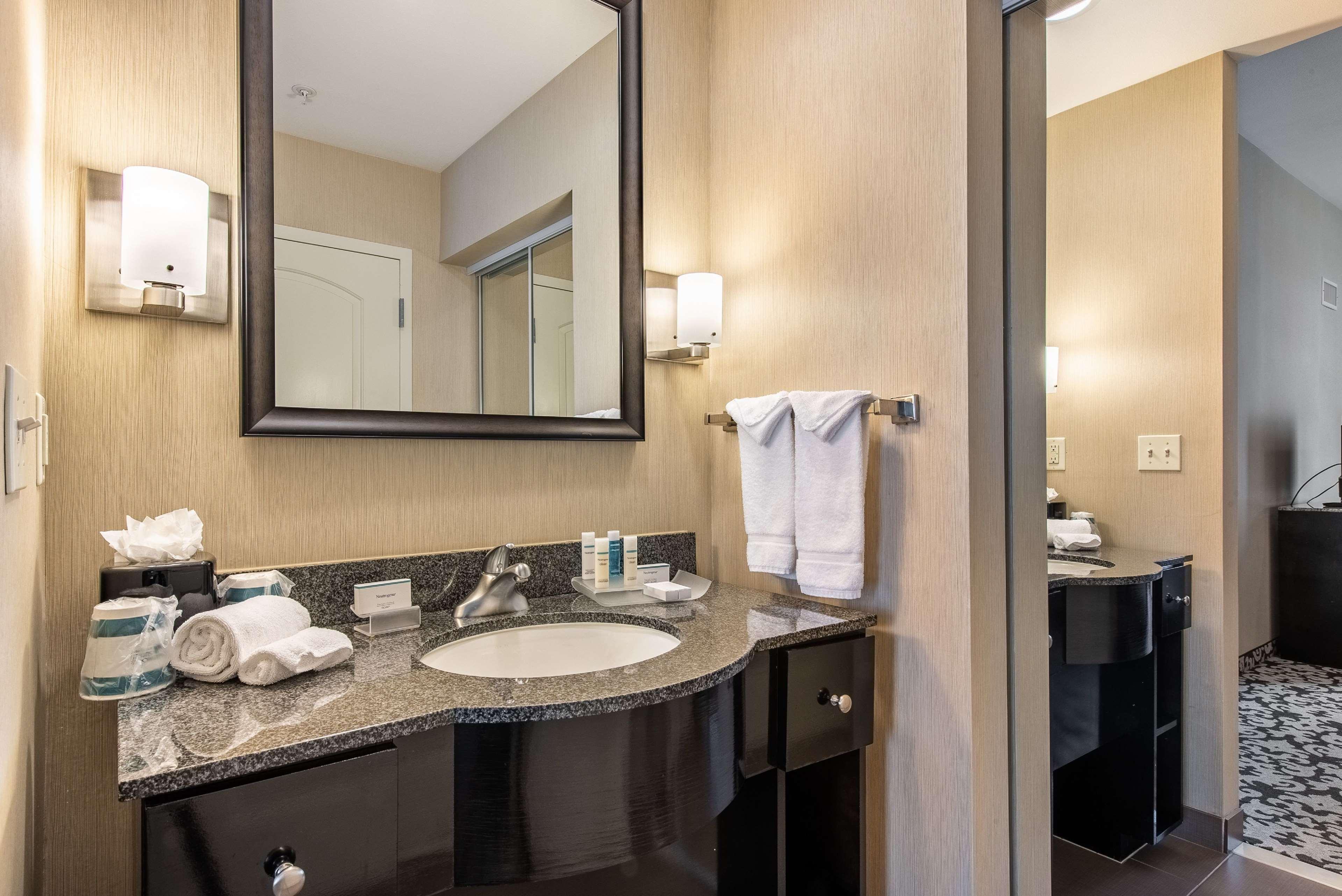 Homewood Suites By Hilton Oxnard/Camarillo Exterior foto